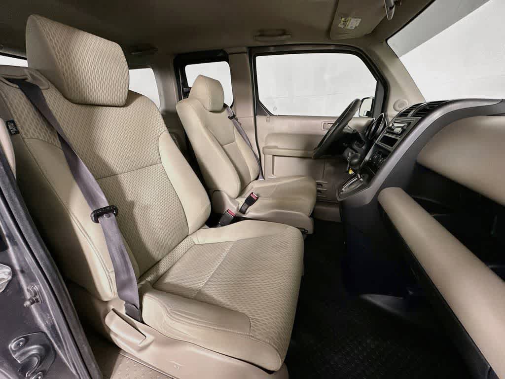 Honda Element LX 2011