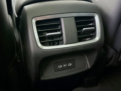 Acura RDX 2023 con paquete tecnológico