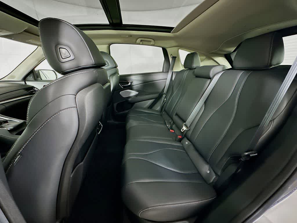 Acura RDX 2023 con paquete tecnológico