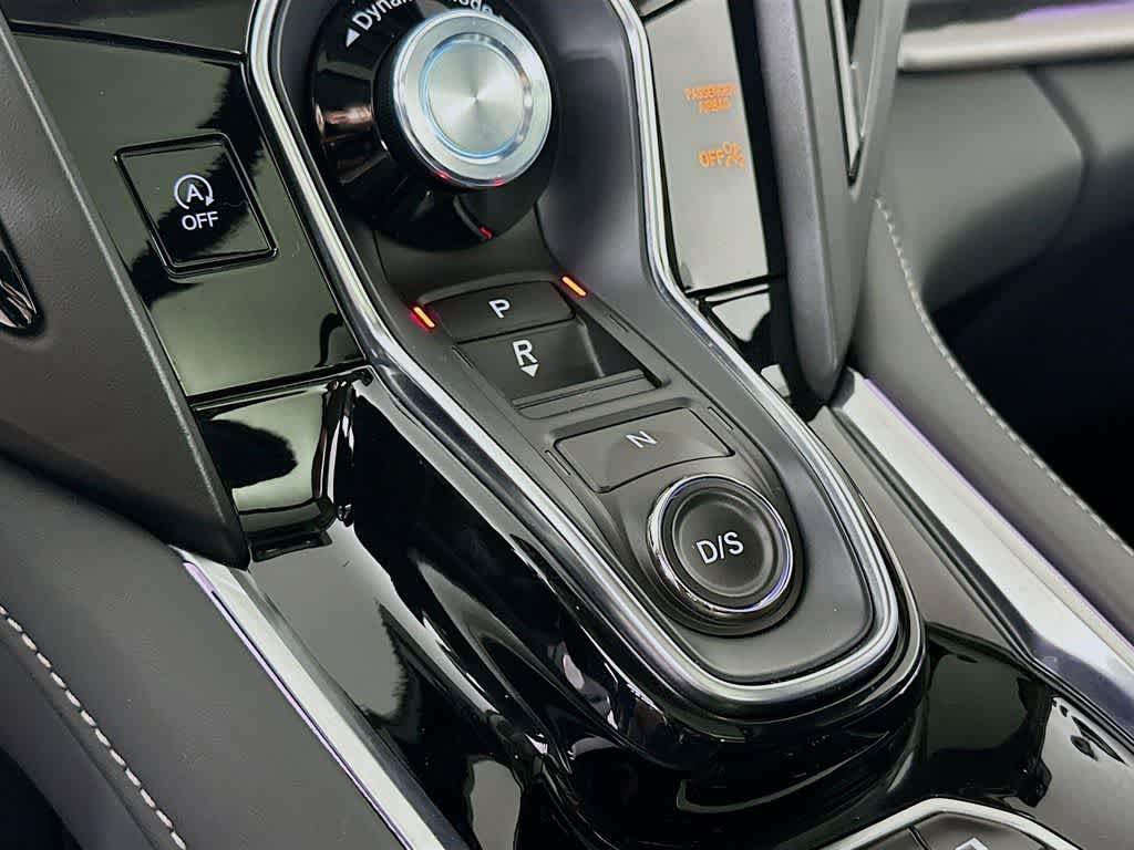 Acura RDX 2023 con paquete tecnológico