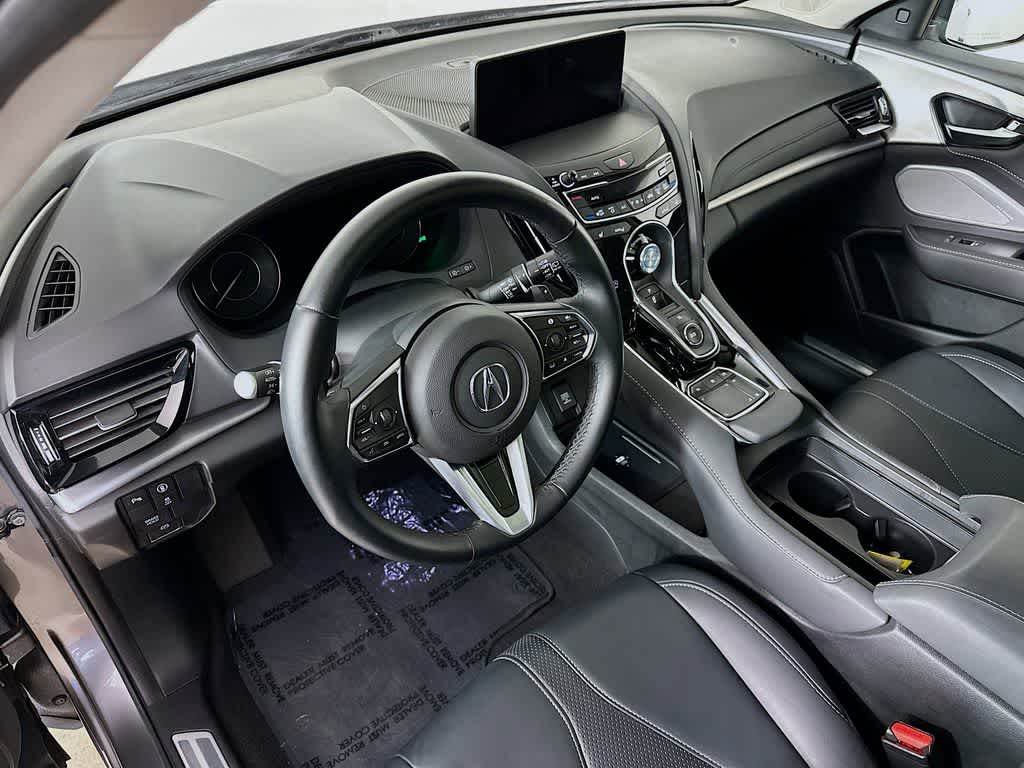 Acura RDX 2023 con paquete tecnológico