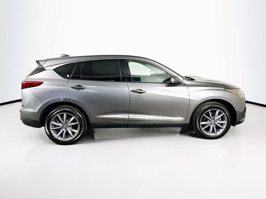 Acura RDX 2023 con paquete tecnológico