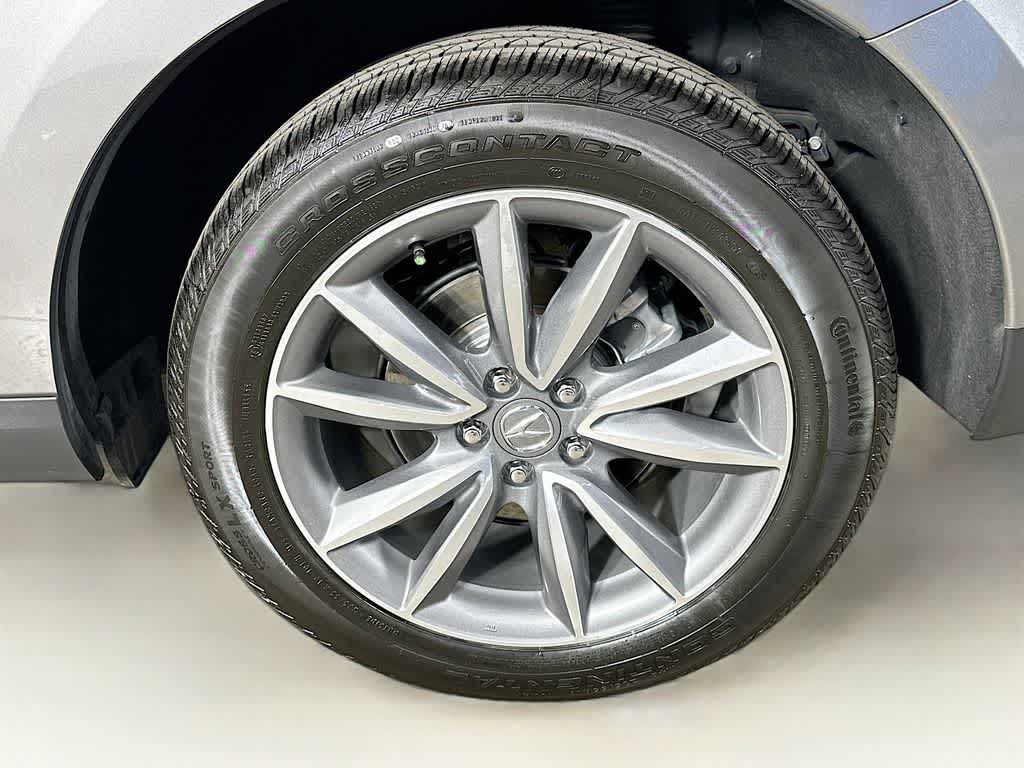 Acura RDX 2023 con paquete tecnológico