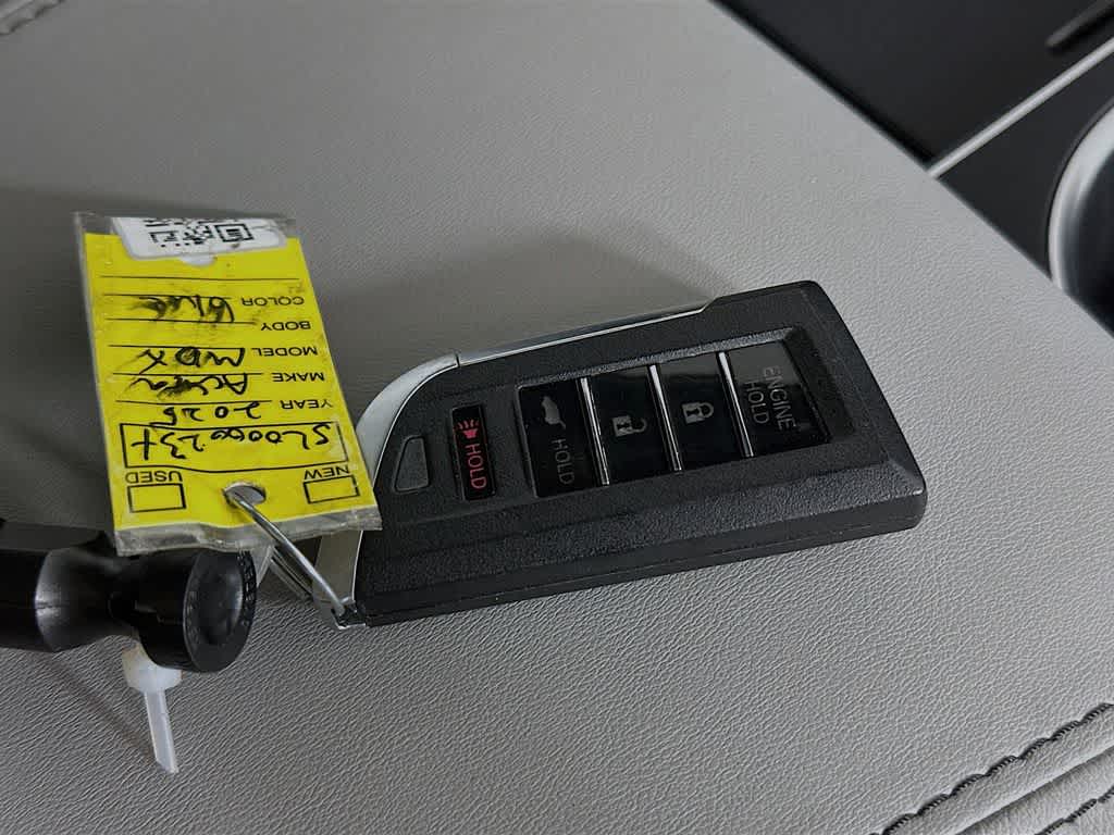 Acura MDX 2025 con paquete tecnológico