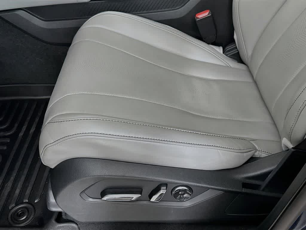 Acura MDX 2025 con paquete tecnológico