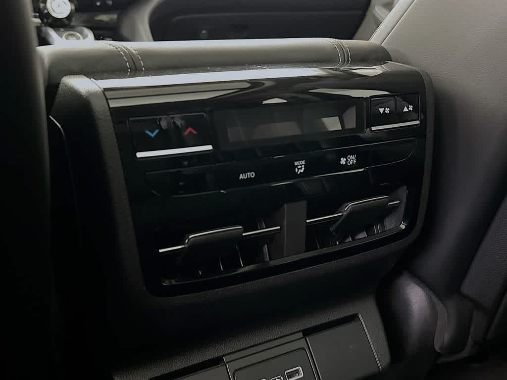 Acura MDX 2023 con paquete tecnológico