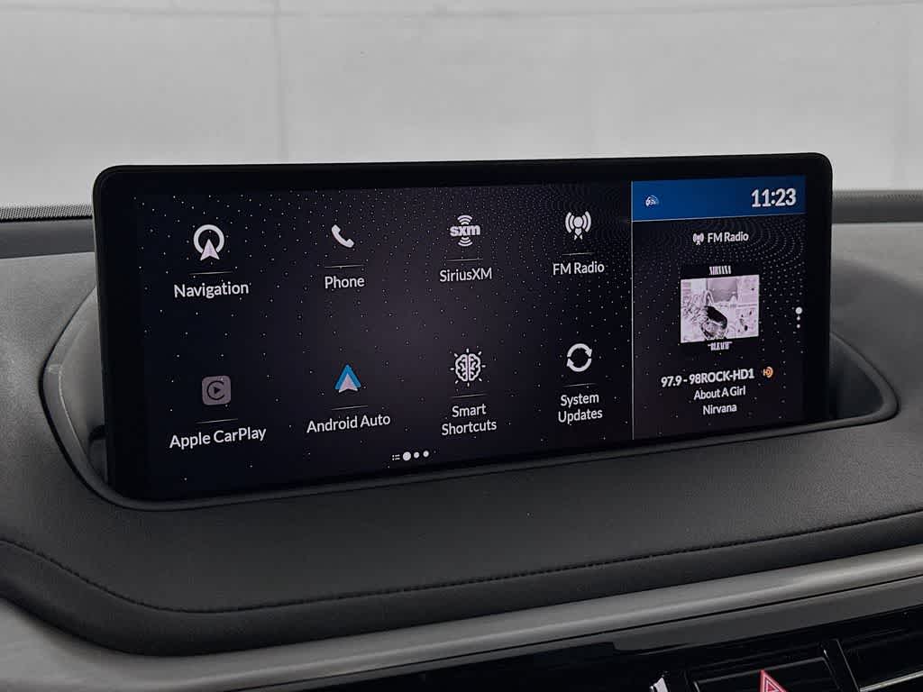 Acura MDX 2023 con paquete tecnológico