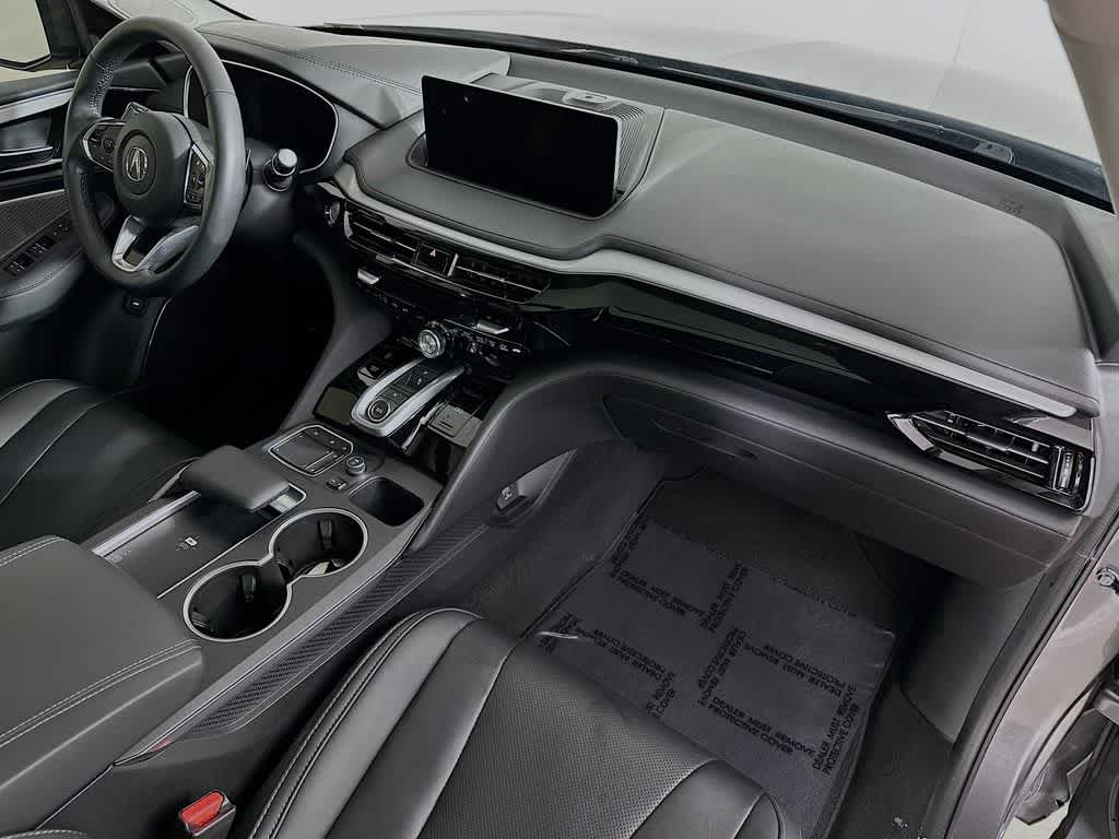 Acura MDX 2023 con paquete tecnológico