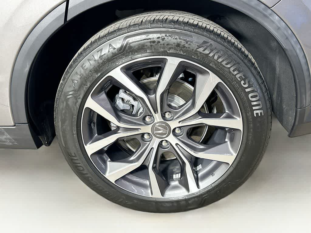 Acura MDX 2023 con paquete tecnológico