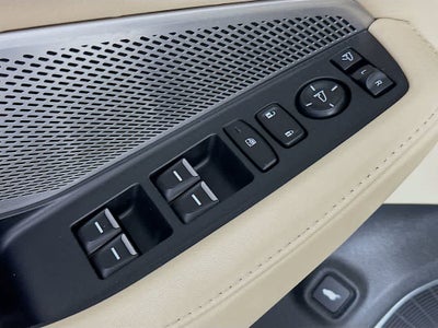 Acura MDX 2023 con paquete tecnológico
