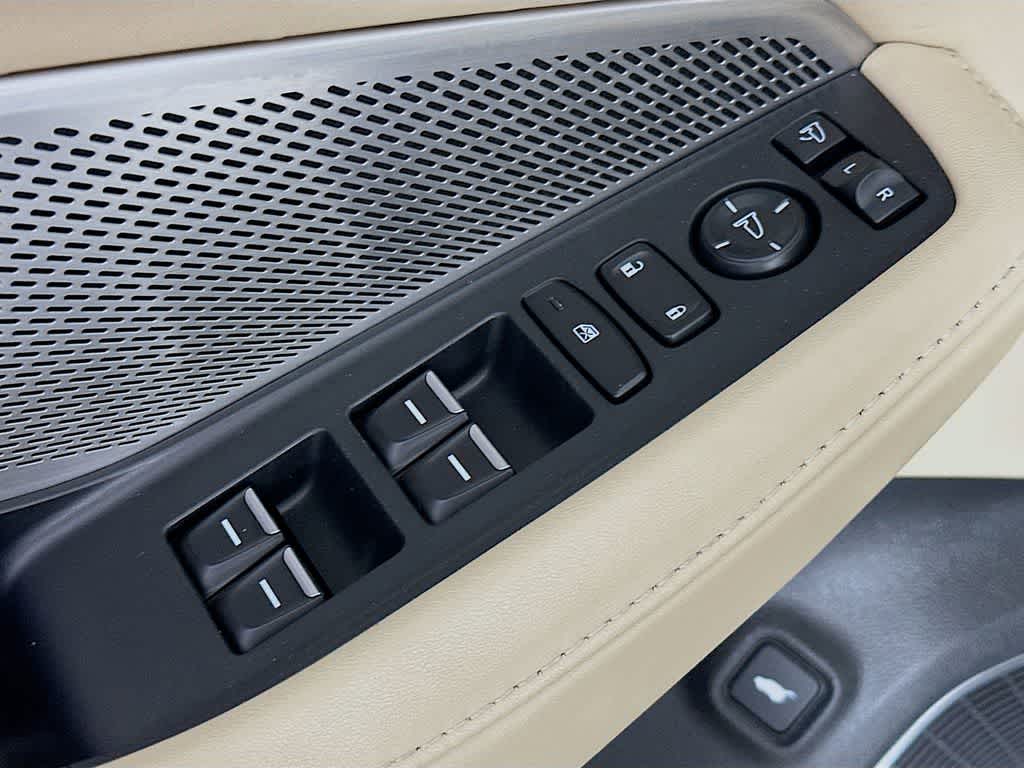 Acura MDX 2023 con paquete tecnológico