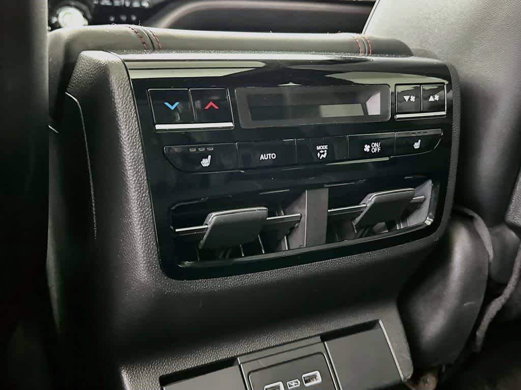 Acura MDX 2023 con paquete A-Spec