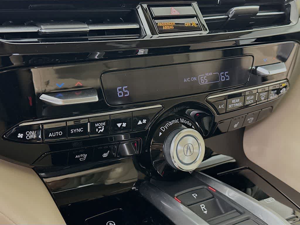 Acura MDX 2023 con paquete tecnológico
