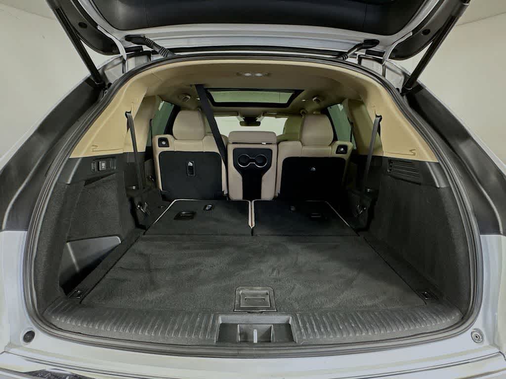Acura MDX 2023 con paquete tecnológico