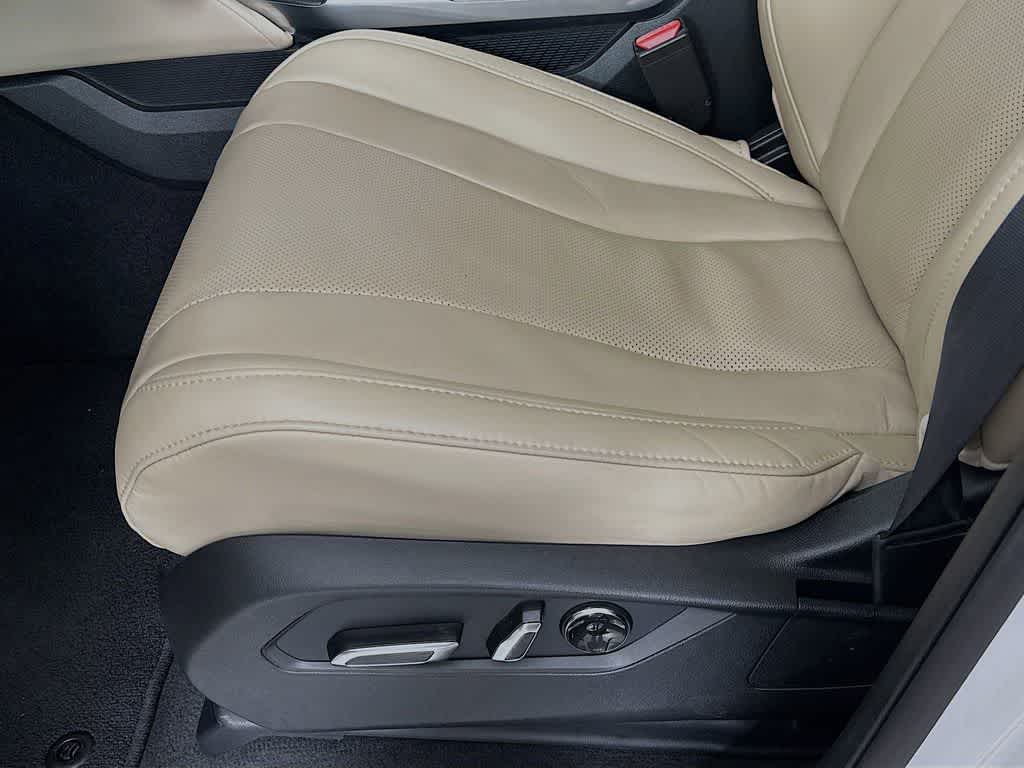 Acura MDX 2023 con paquete tecnológico