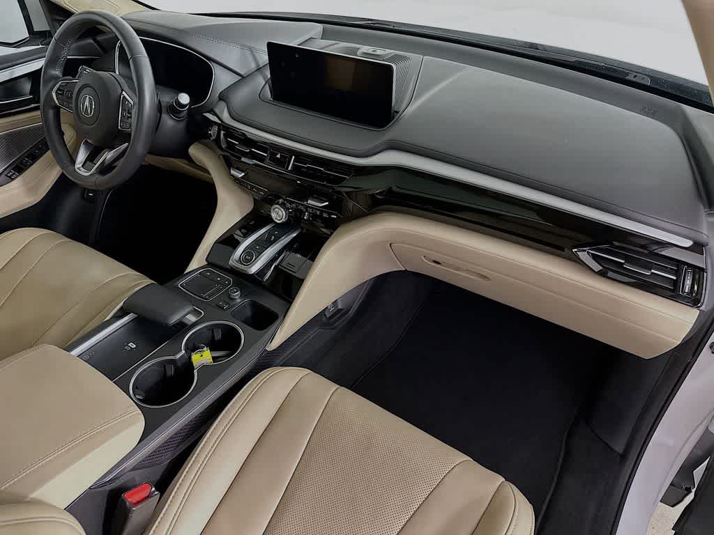 Acura MDX 2023 con paquete tecnológico