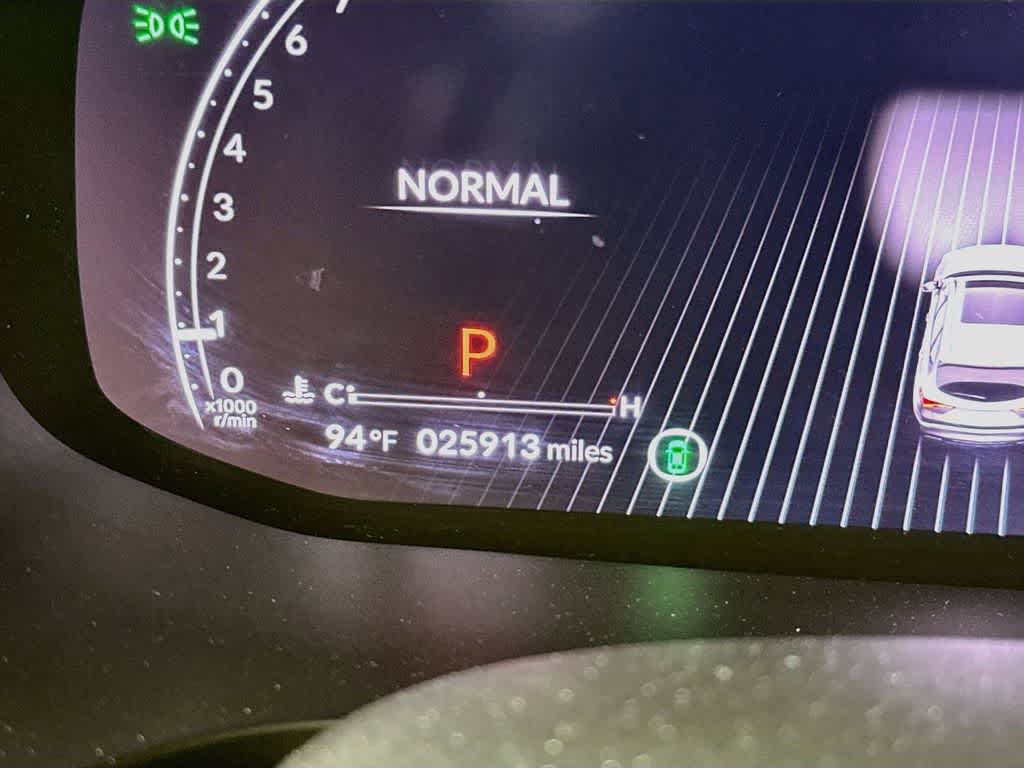 Acura MDX 2024 con paquete tecnológico