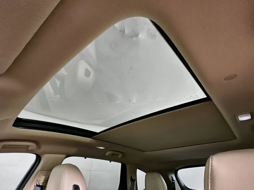 Acura MDX 2024 con paquete tecnológico