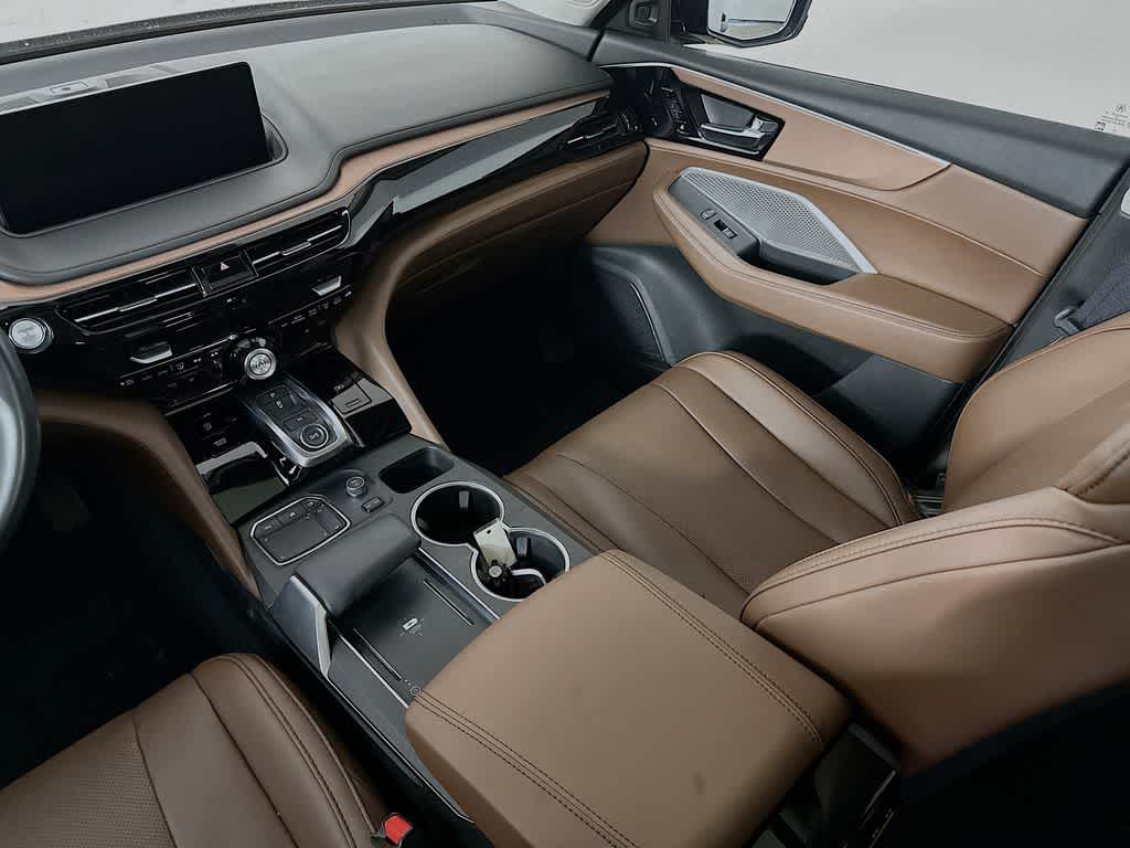 Acura MDX 2024 con paquete tecnológico
