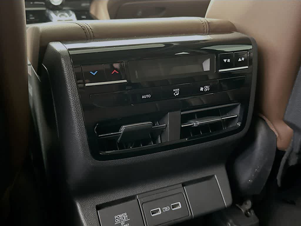 Acura MDX 2024 con paquete tecnológico