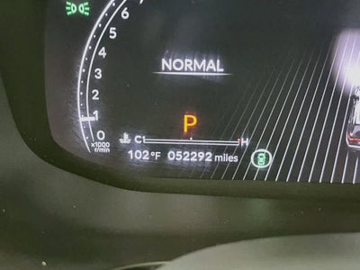 Acura MDX 2023 con paquete tecnológico