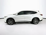 Acura MDX 2023 con paquete tecnológico