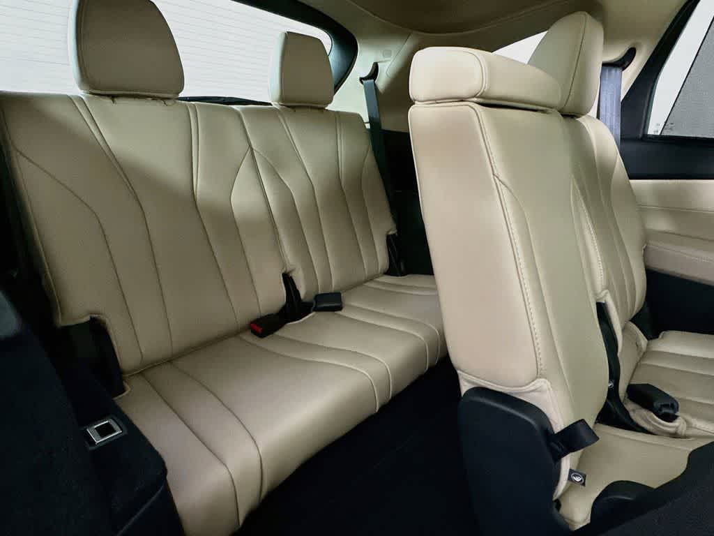 Acura MDX 2023 con paquete tecnológico
