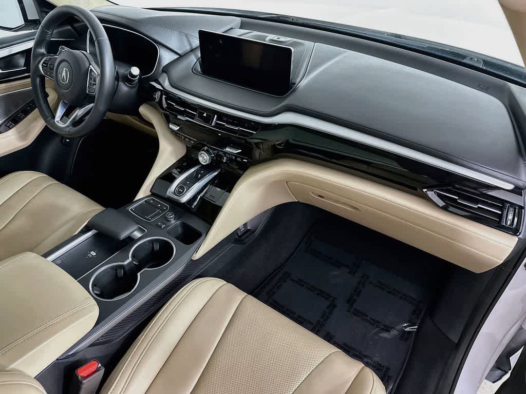 Acura MDX 2023 con paquete tecnológico