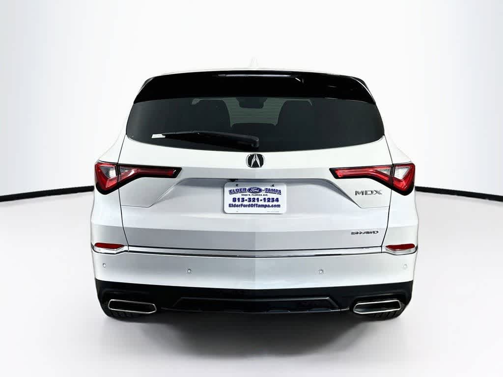 Acura MDX 2023 con paquete tecnológico