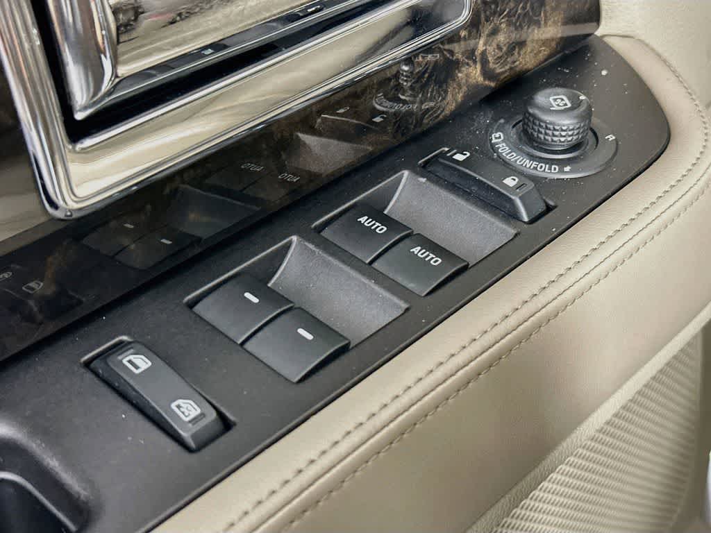 Lincoln Navigator Select 2016