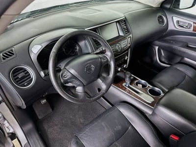 Nissan Pathfinder Platinum 2013