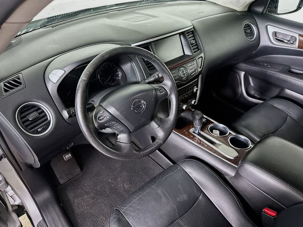 Nissan Pathfinder Platinum 2013