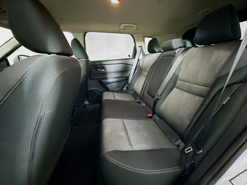 Nissan Rogue SV 2024