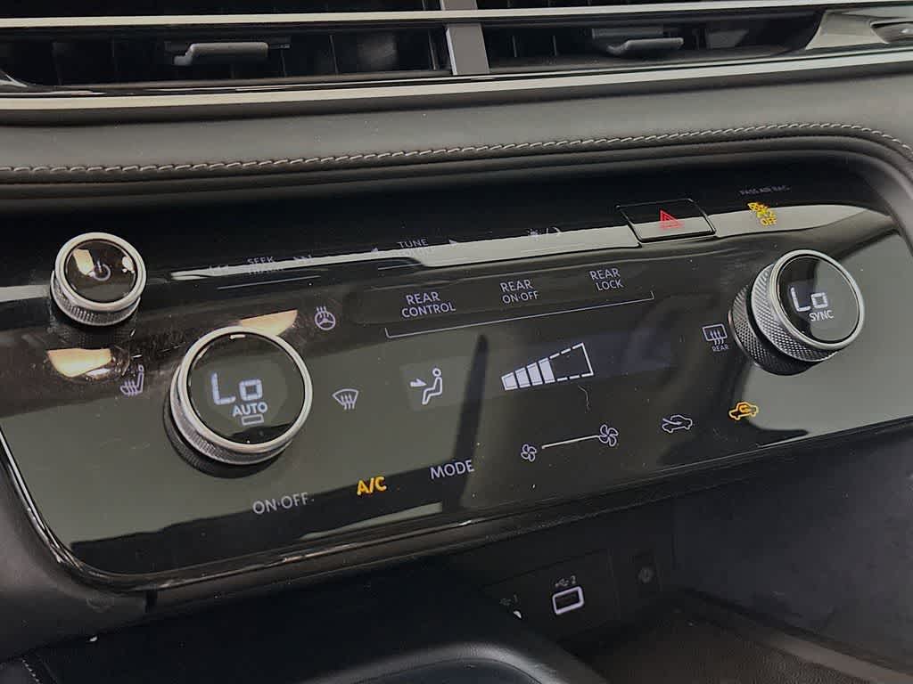 INFINITI QX60 LUXE 2024