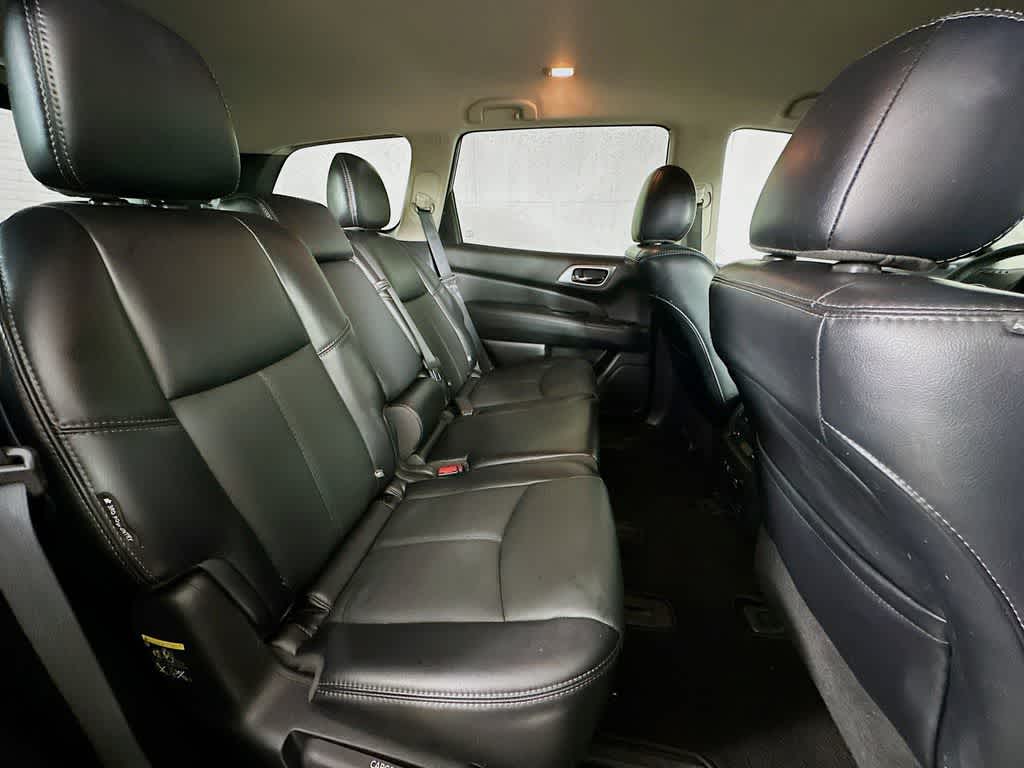 Nissan Pathfinder SL 2020