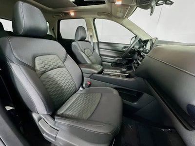 Nissan Pathfinder SV 2022