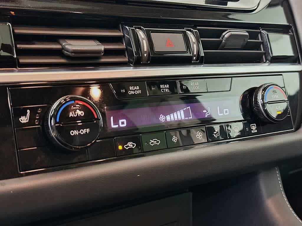 Nissan Pathfinder SV 2022