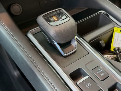 Nissan Pathfinder SV 2022