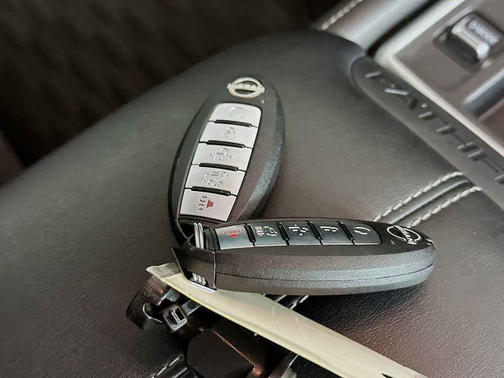 Nissan Pathfinder SV 2022