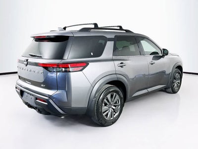 Nissan Pathfinder SV 2022