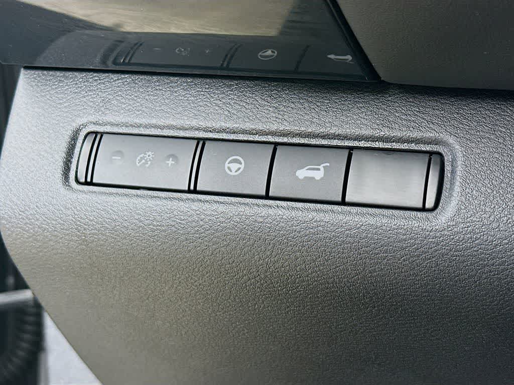 Nissan Pathfinder SV 2022