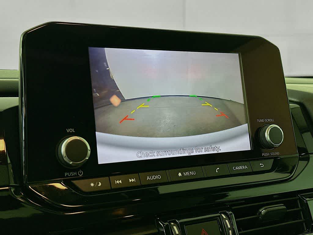 Nissan Pathfinder SV 2022