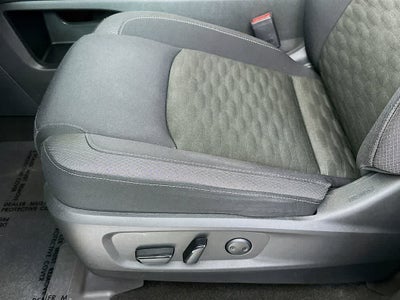 Nissan Pathfinder SV 2022