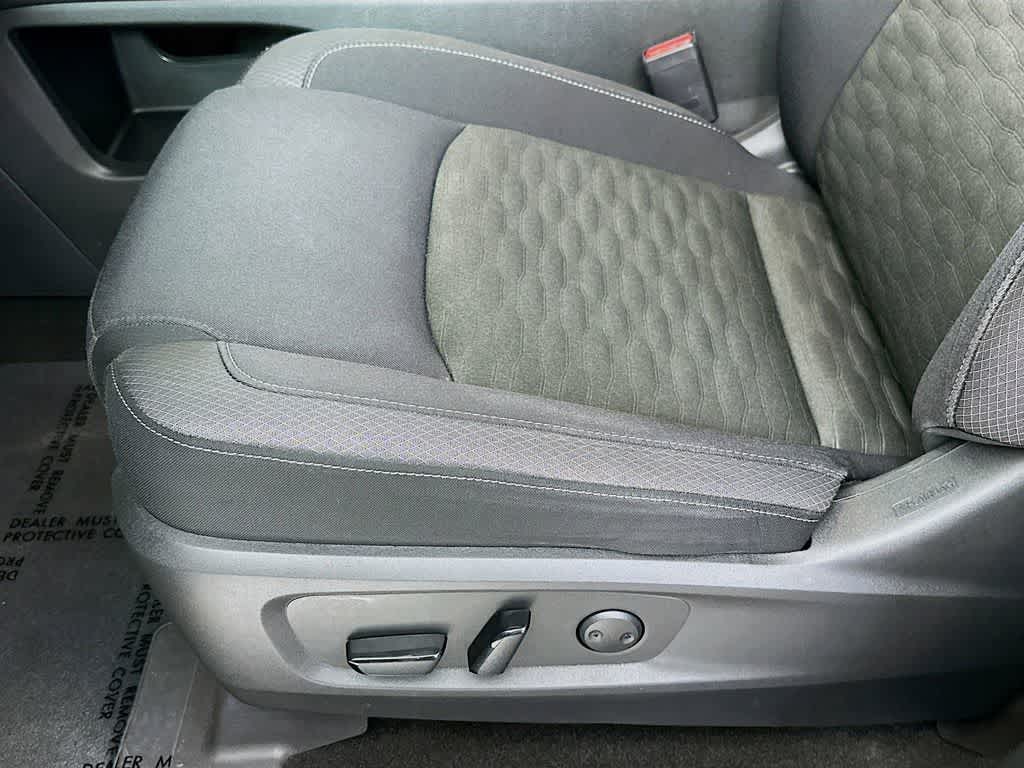 Nissan Pathfinder SV 2022