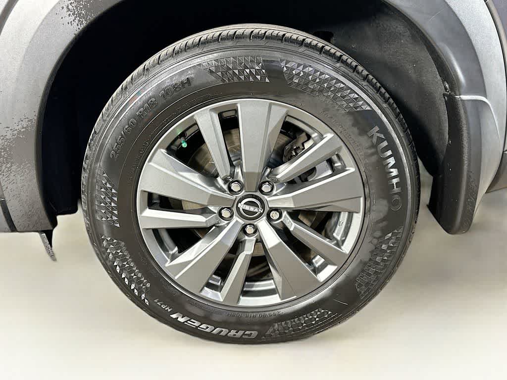 Nissan Pathfinder SV 2022