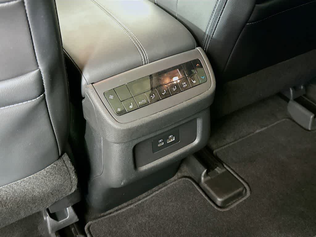 Nissan Pathfinder SL 2023