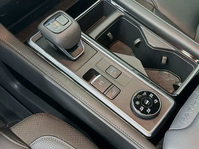 Nissan Pathfinder SL 2023