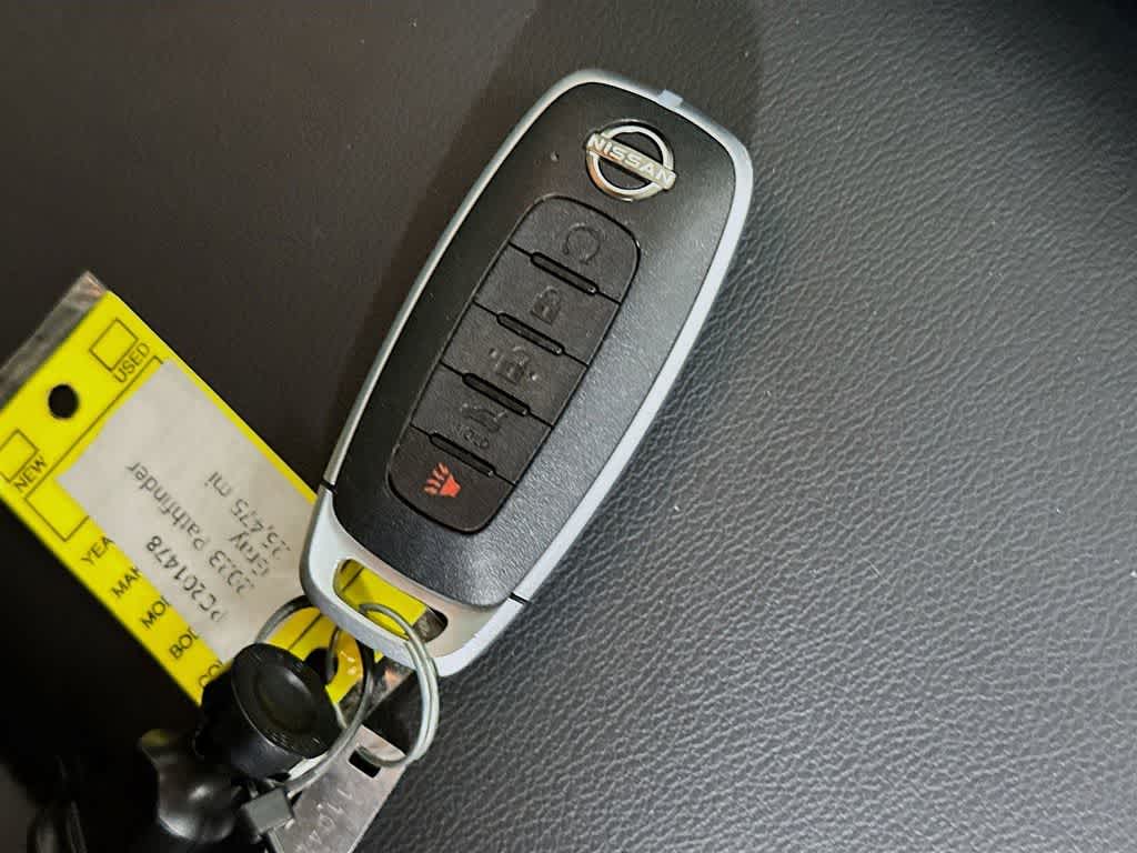 Nissan Pathfinder SL 2023