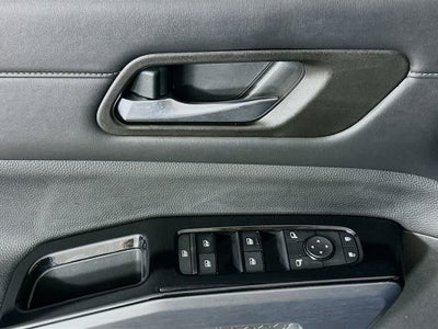 Nissan Pathfinder SL 2023