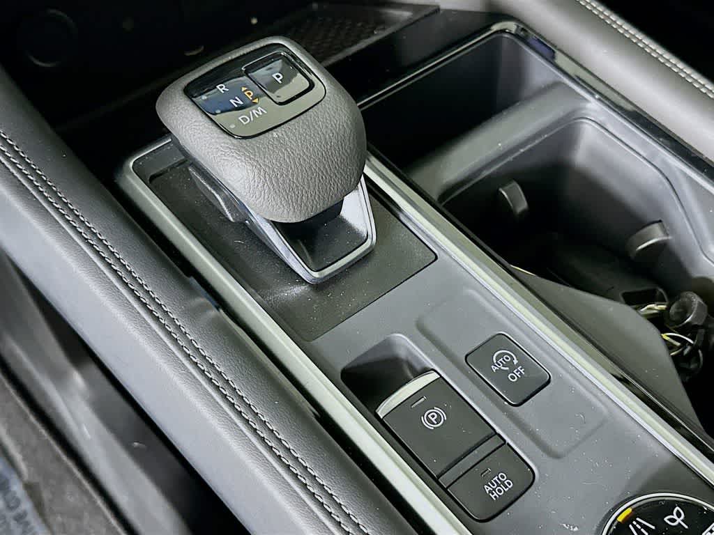 Nissan Pathfinder Platinum 2025